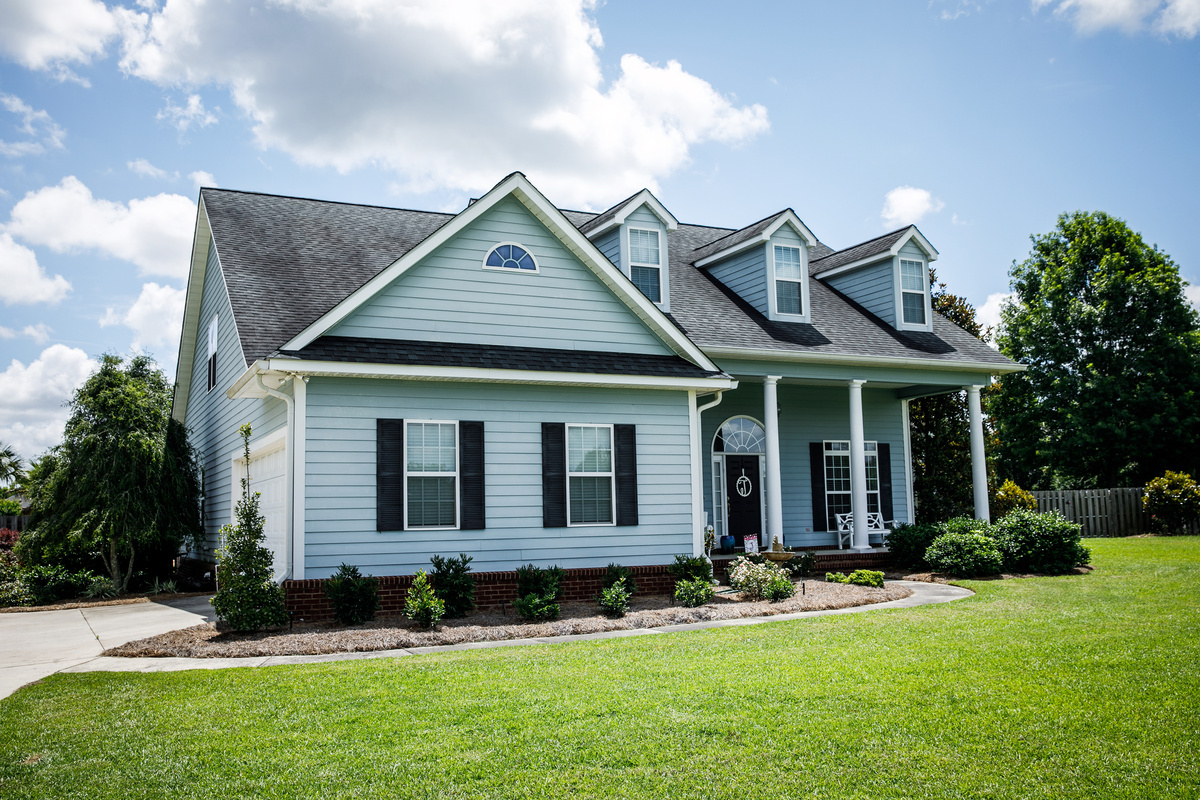 How To Pick The Best Siding Color For Your Home’s Installation